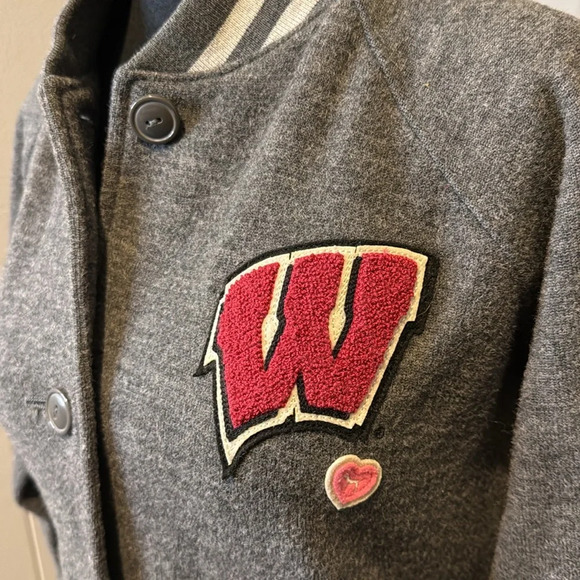 C Victoria’s Secret PINK Women’s Large Wisconsin Badger UW Wisconsin Letterman - Picture 2 of 7
